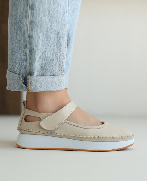 Farisia Beige Leather Women's Low-Cut Shoes