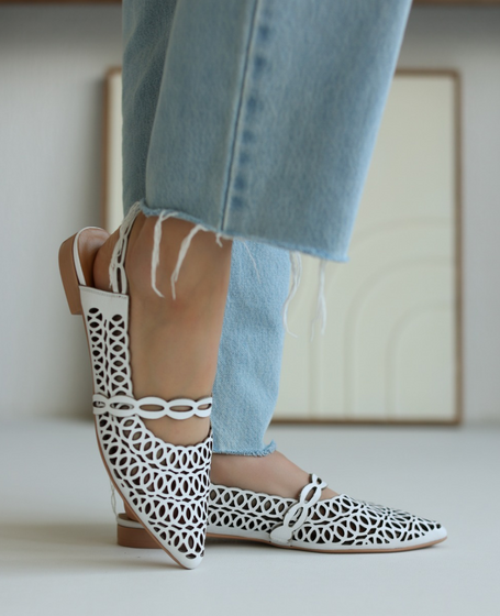 Olferia White Leather Women's Sandals