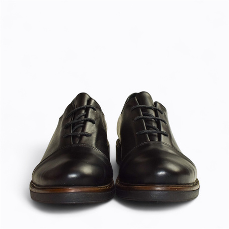 Elvisia Women's Black Leather Low-Cut Shoes