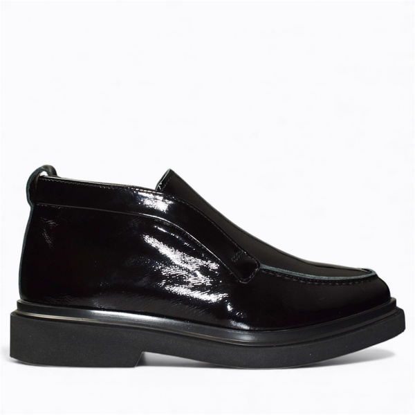 Oristia Women's Black Leather Ankle Boots