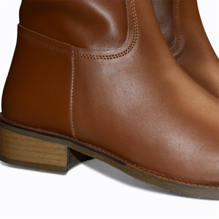 SKÓRZANE RUDE KOZAKI DAMSKIE ELTHIRA