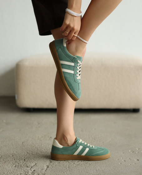 Magline Women's Mint Leather Sneakers