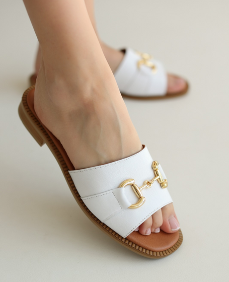 Cinarie White Leather Women's Flip-Flops