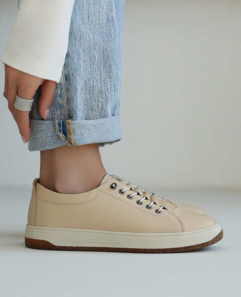Arestia Beige Leather Women's Low-Top Shoes