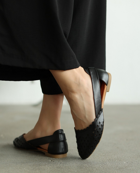 Monsera Women's Black Leather Sandals