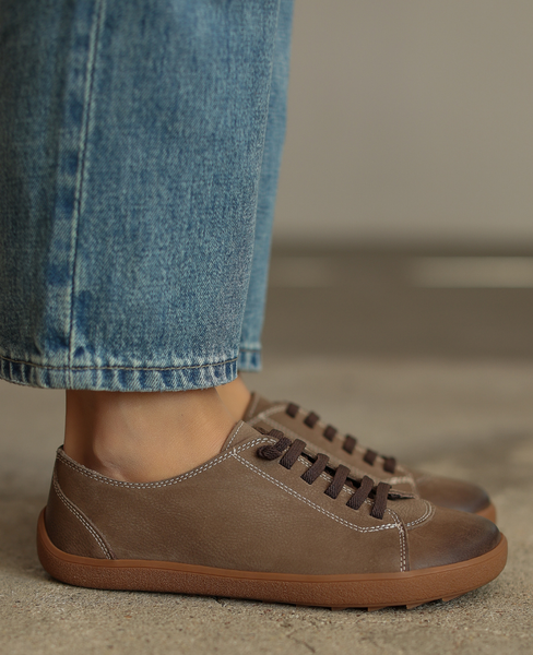 Belania Women's Gray Leather Barefoot Low-Top Shoes