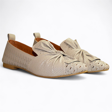Robinia Women's Gray Leather Low-Cut Shoes