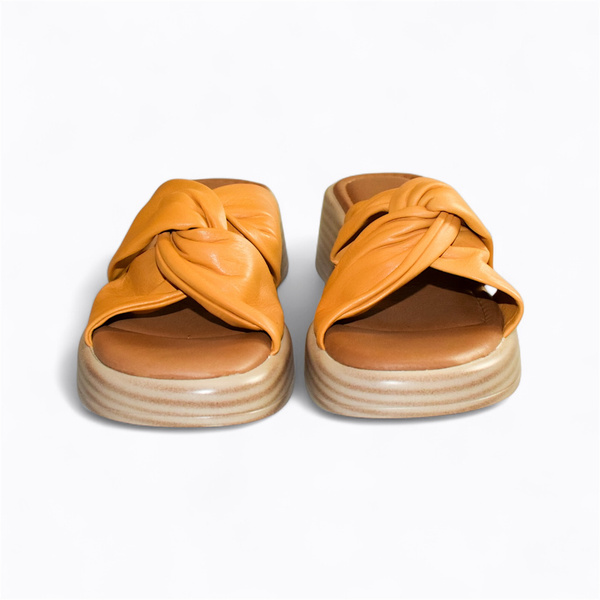 VARGELI WOMEN'S MUSTARD-COLORED FLIP-FLOPS