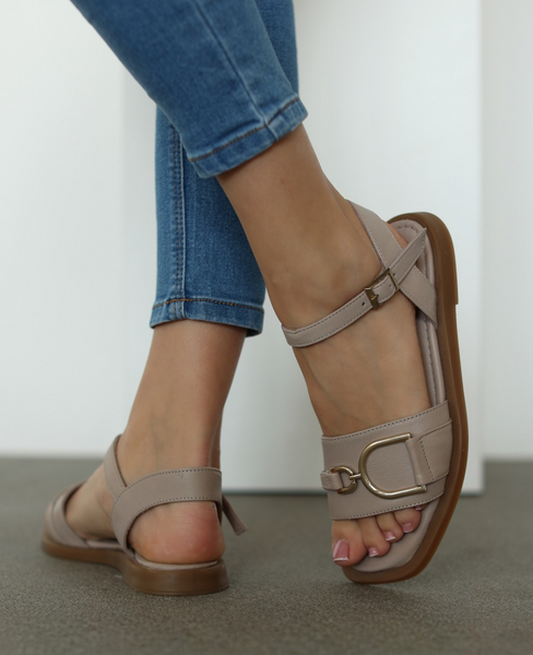 Hardinia Gray Leather Sandals