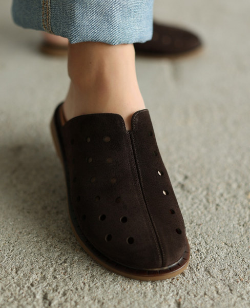 Nerlita Women's Leather Chocolate-Brown Flip-Flops