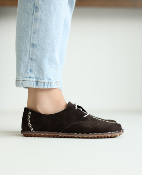 Niselva Women's Leather Chocolate-Brown Low-Cut Shoes
