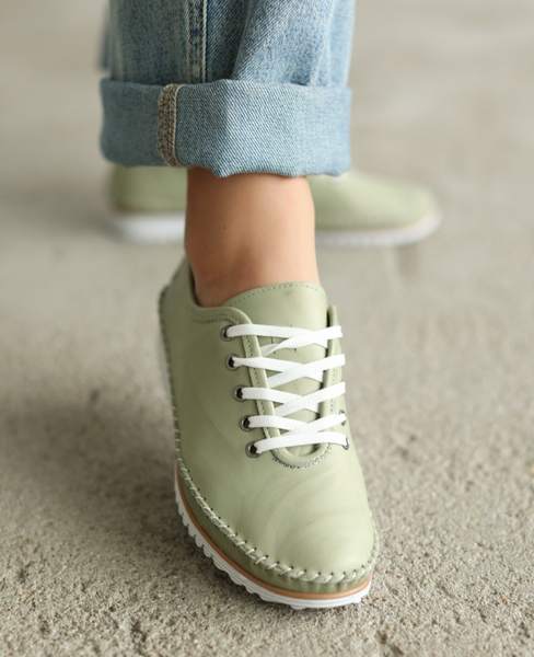 Helisse Women's Green Leather Loafers