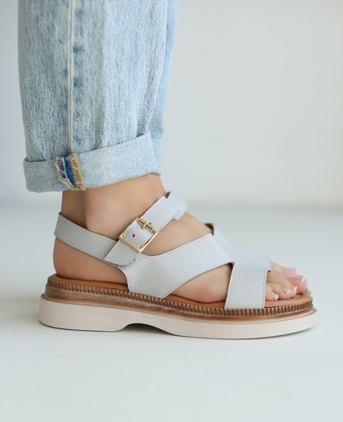 Arelina Women's Gray Leather Sandals