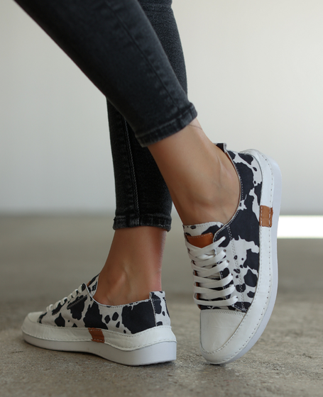 Fenleri Women's White Leather Low-Top Shoes with an Animal Print