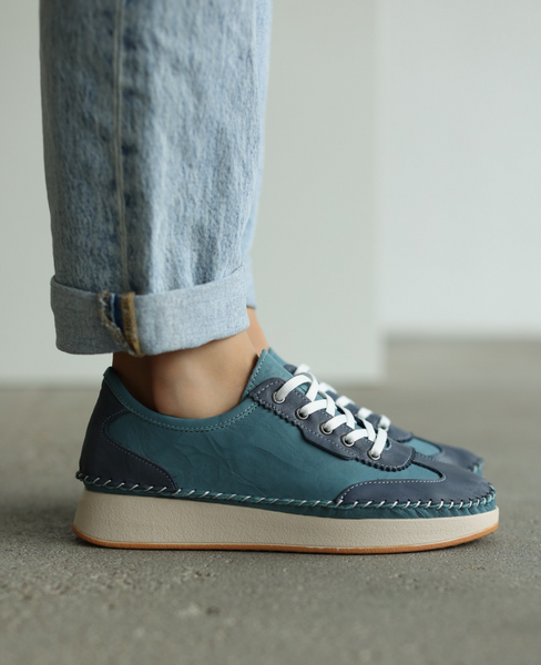 Jorveth Women's Blue Leather Low-Cut Shoes