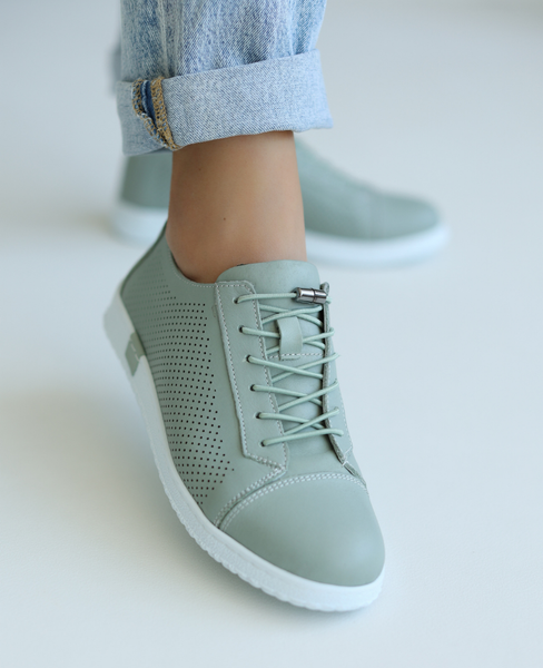 Girelia Women's Mint Leather Sneakers
