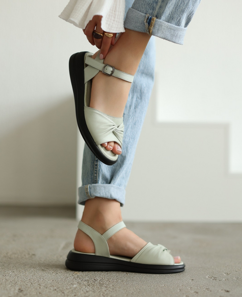 Velanri Women's Mint Leather Sandals