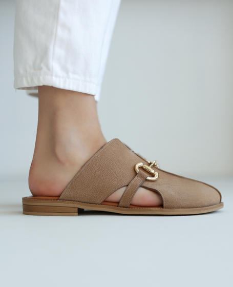 Hirlina Women's Gray Leather Flip-Flops