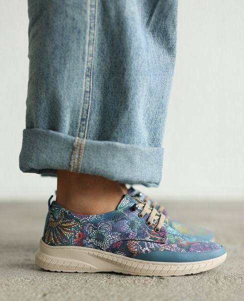 Mavinia Women's Blue Leather Low-Top Shoes