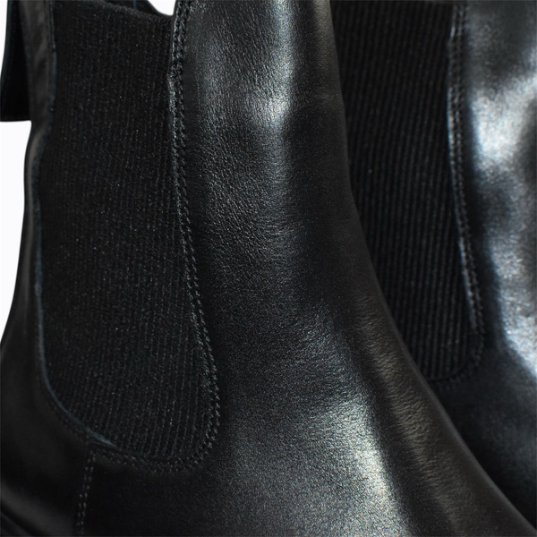 Zarelin Women's Black Leather Ankle Boots