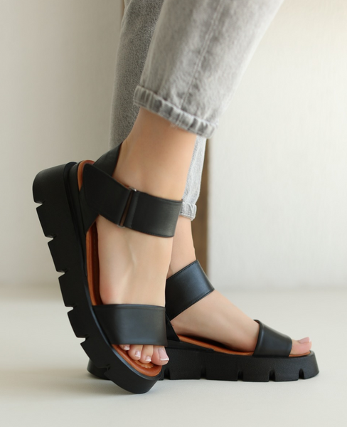 Hamilla Women's Black Leather Sandals
