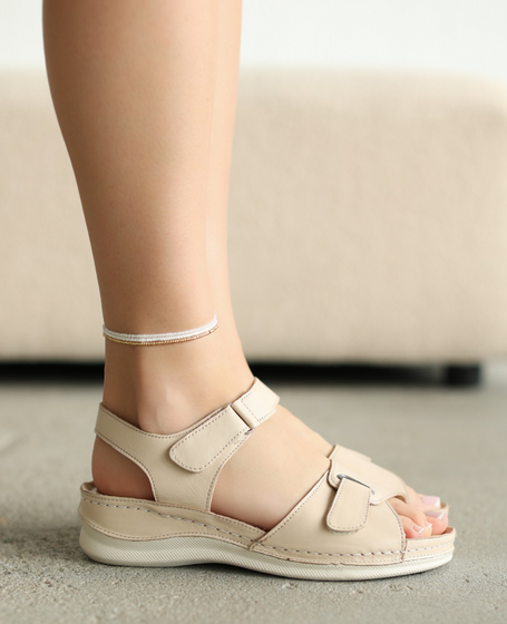 Kivaria Beige Leather Women's Sandals